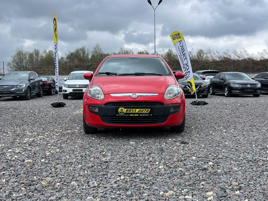 Fiat Punto 2011 року