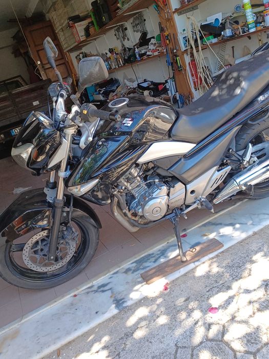 Moto Suzuki Inazuma