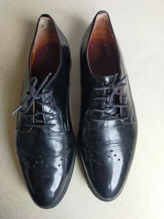 Buty półbuty wizytowe Ochnik lakierki skórzane czarne 39