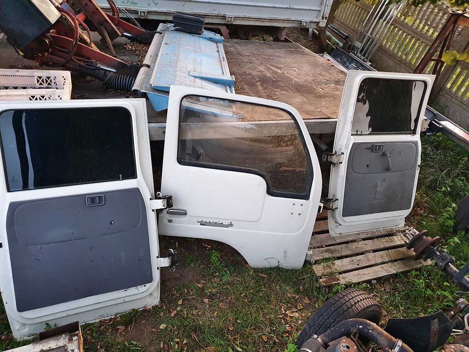 Drzwi Cabstar 99-06 bez korozji