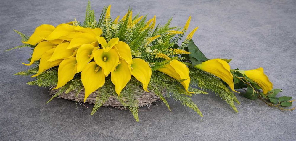 Kompozycja kwiatowa na grób cmentarz stroik ikebana wiosenny WG260