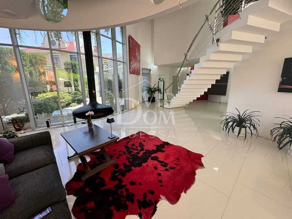 ПРОДАМ Уникальный Дом 12 станция Фонтана единственный в своём роде.