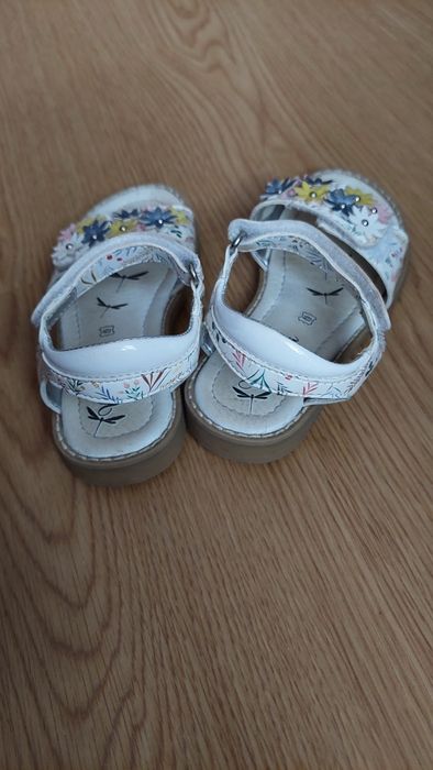 Sandałki skórzane Primigi r.26