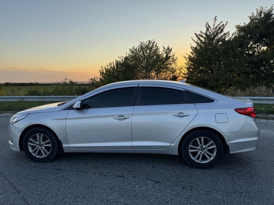 Hyundai Sonata 2014 2 л. газ