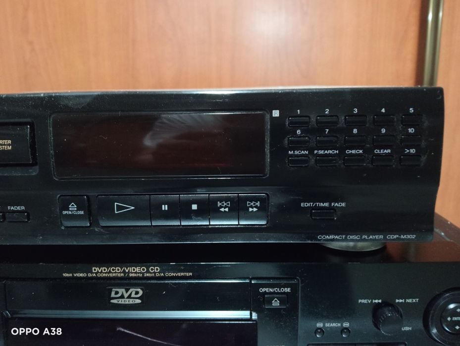 Vendo leitores CD/DVD Sony a funcionar