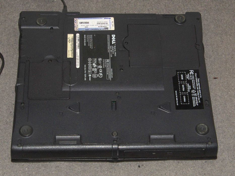 stary laptop Dell Latitude C810 PP01X Pentium III 1 GHz 512 MB RAM