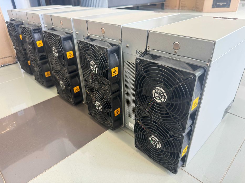 Б/у Майнери Asic Bitmain Antminer S19j Pro 100 Th 3200 Вт в кількості
