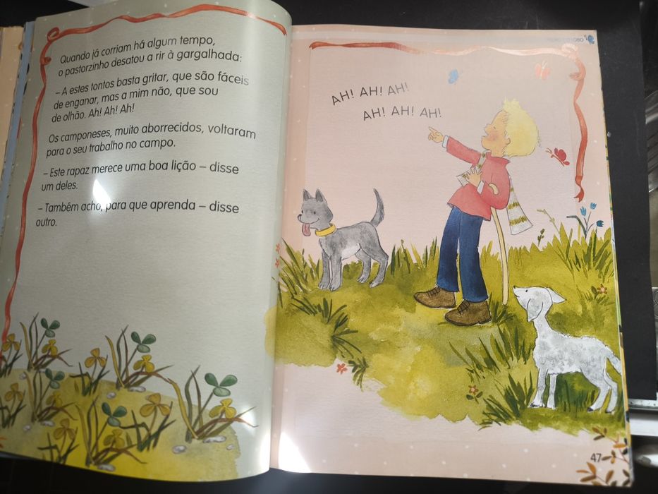 Livro 12 Contos Mágicos. 
Contém diversos contos algum deles: o Pedro