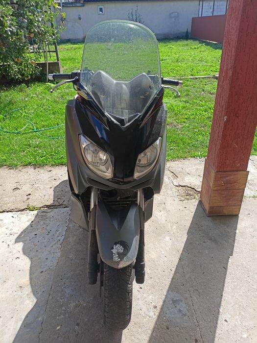 Скутер Yamaha 250куб