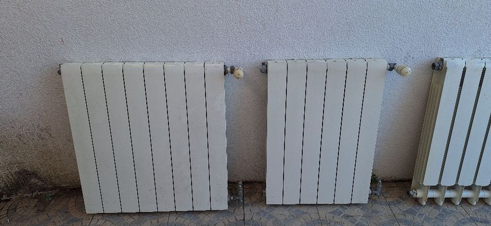 Radiador a agua com as valvulas