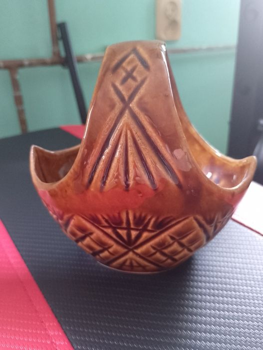 Koszyczek z porcelitu PRL
