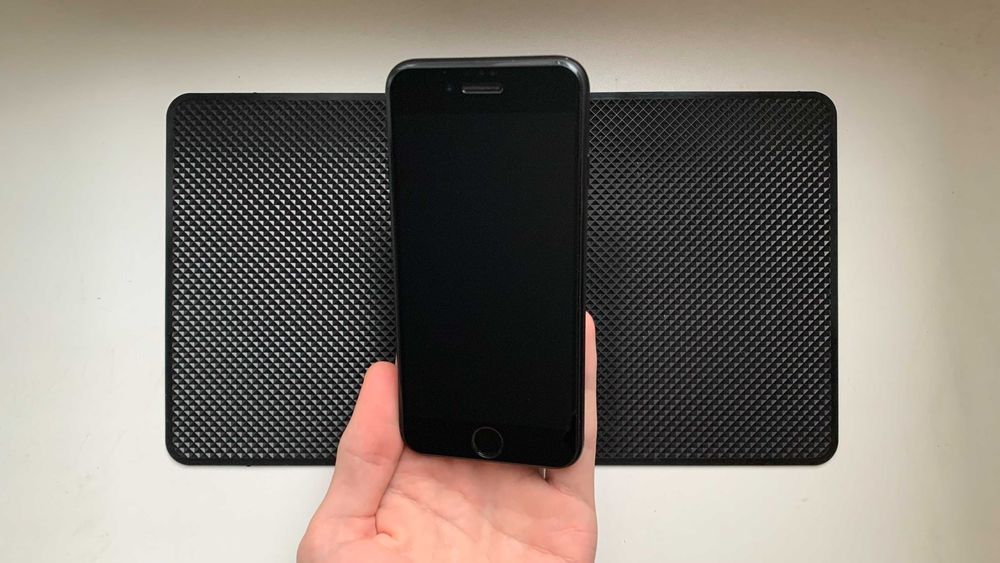 Как новый - iPhone SE 2020 - 64 гб - 85% АКБ - NEVERLOCK - BLACK