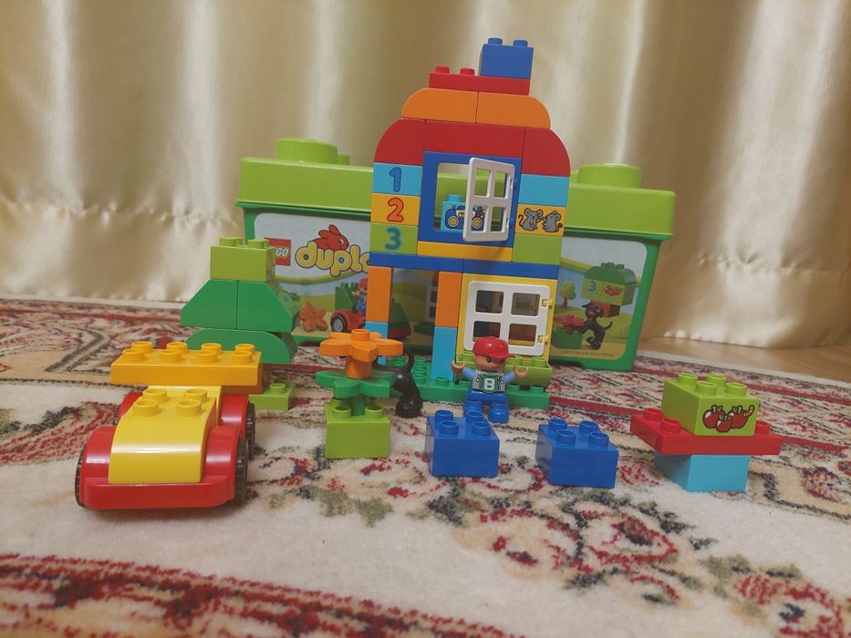 Lego duplo в коробці