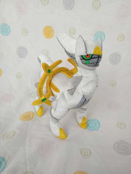 Pokémon peluche arceus