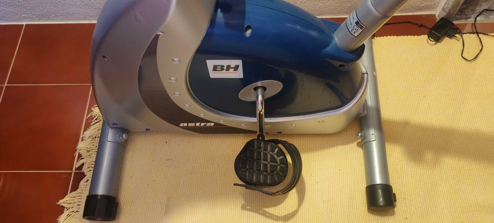 Bicicleta estática em ótimo estado