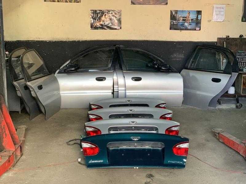 Кришка багажника на Ланос Нексія Авео Лачетті Разборка Sandero Epica