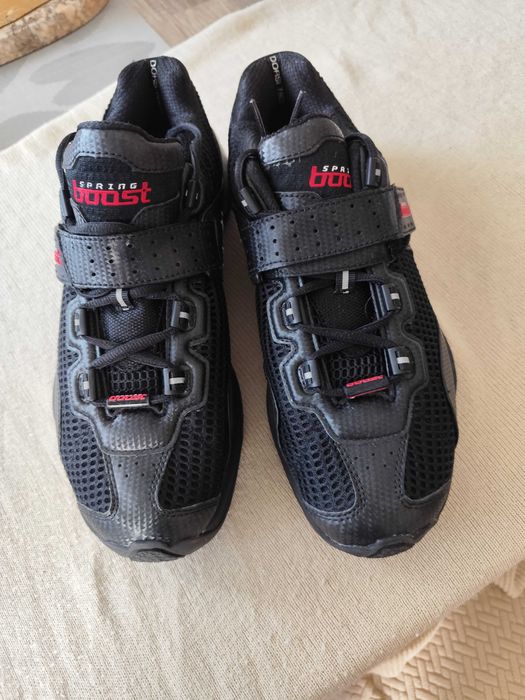 Męskie sneakersy DORSI 5 w rozmiarze 47.