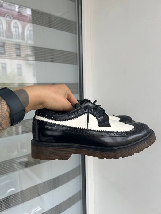 Шкіряні броги типу Dr.Martens, Steels