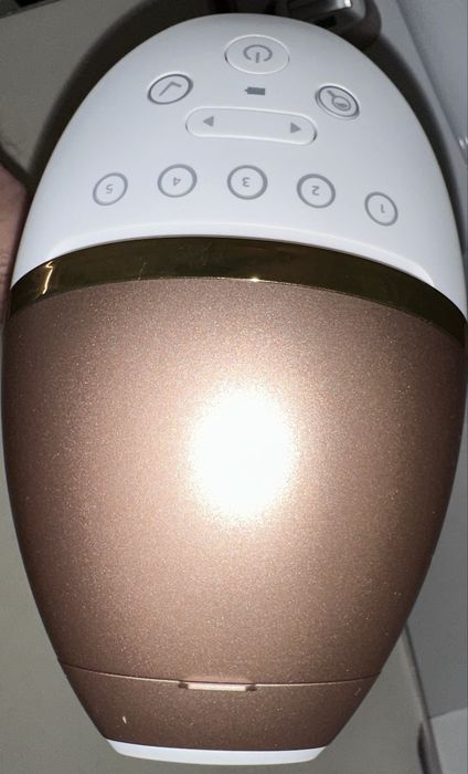 Фотоепілятор IPL Philips BRI973/00