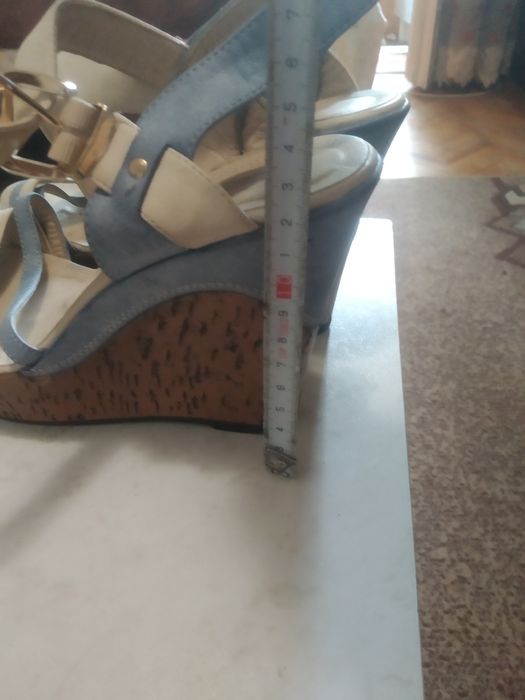 Босоножки женские