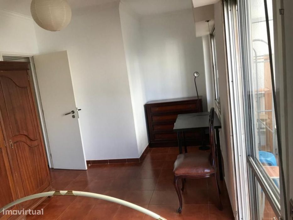 Quarto - localizado em Lisbon