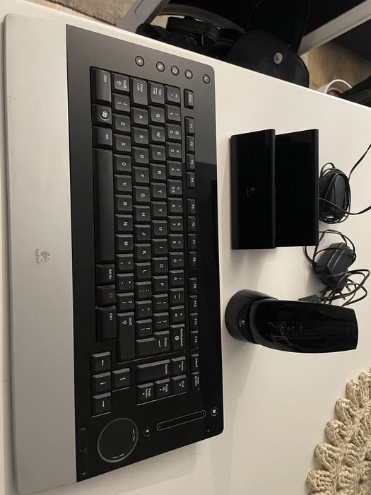 Klawiatura bezprzewodowa Logitech diNovo