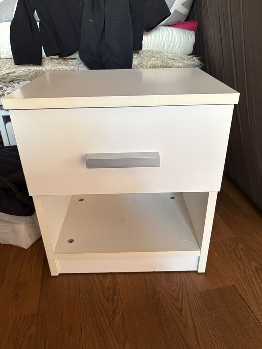 szafka nocna stolik jysk