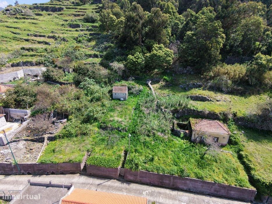 MORADIA T2 + TERRENO zona de Campanário