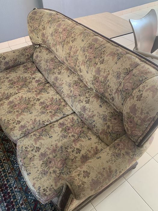 Sofá Cama em padrão florido