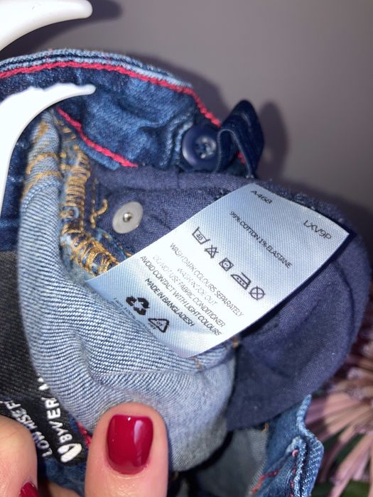 Nowe bez metki jeansy Rurki z rozdarciami na 98-104 cm