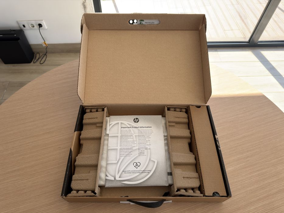 Vendo, portatil HP só com 10 meses de uso e com factura de compra Worten
