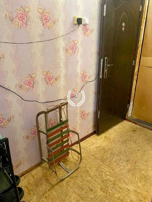 Продам 3- ри кімнатну, Кривий Ріг  (площа В. Великого)