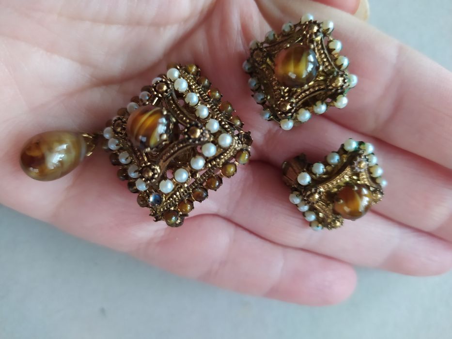 Komplet biżuterii klipsy broszka vintage