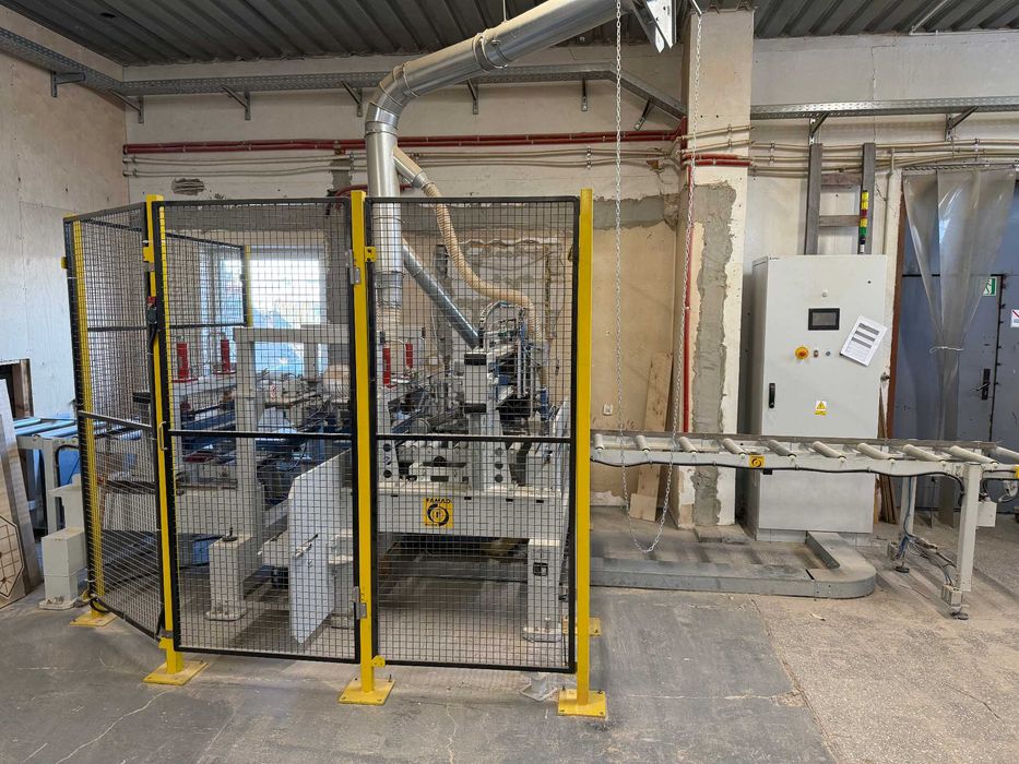 Linia do łączenia sklejki / płyt FAMAD  rok 2020 jak NOWA