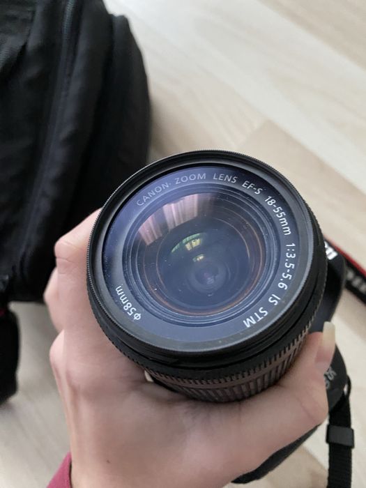 Canon eos 700d i obiektyw 18-55mm