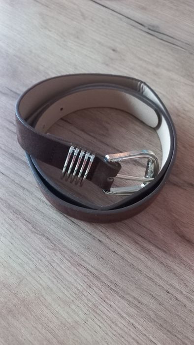 Brązowy zamszowy pasek damski