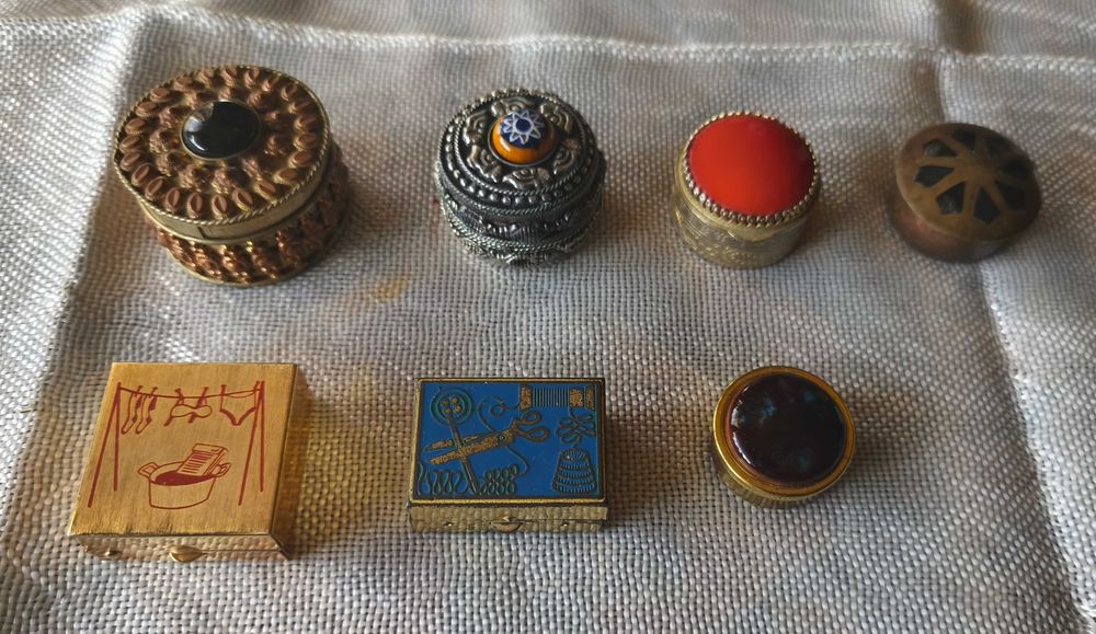 Lote de 7 mini caixas muito antigas