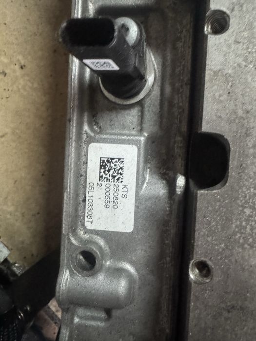 Glowica +wałki DTUA VW Skoda Audi 147kw06L103308P