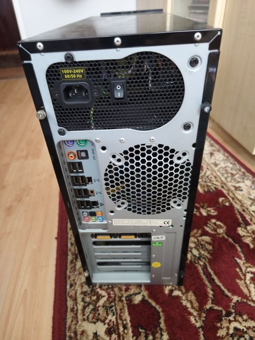 Komputer Retro Windows XP / GeForce 8800GT / AMD AM3".