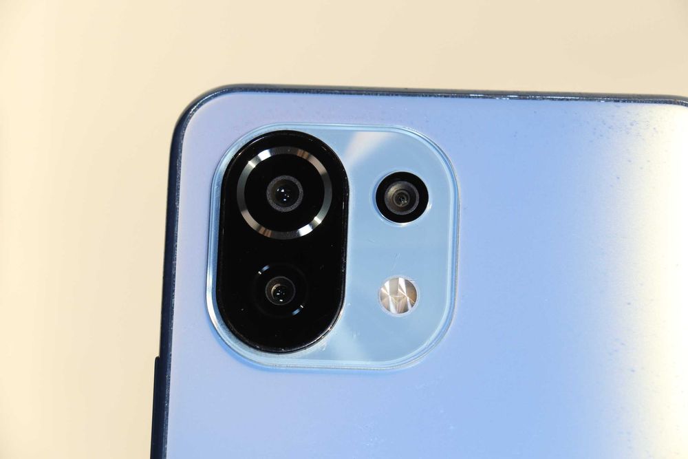 Xiaomi Mi 11 Lite 64 ГБ Bubblegum Blue, дуже гарний стан!