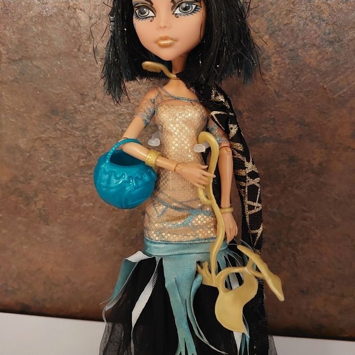 Монстер хай Клео Хэллоуин лялька кукла ghouls rule