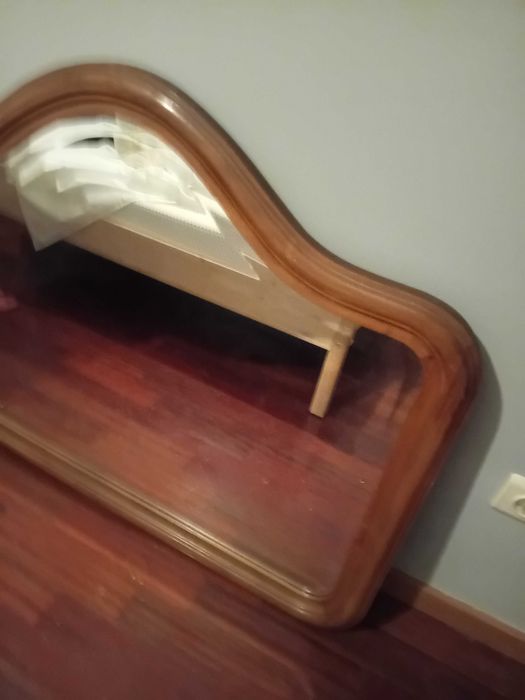 Espelo de parede antigo, muito bonito