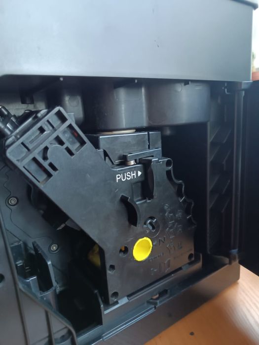 Продам кофемашину в отличном состоянии