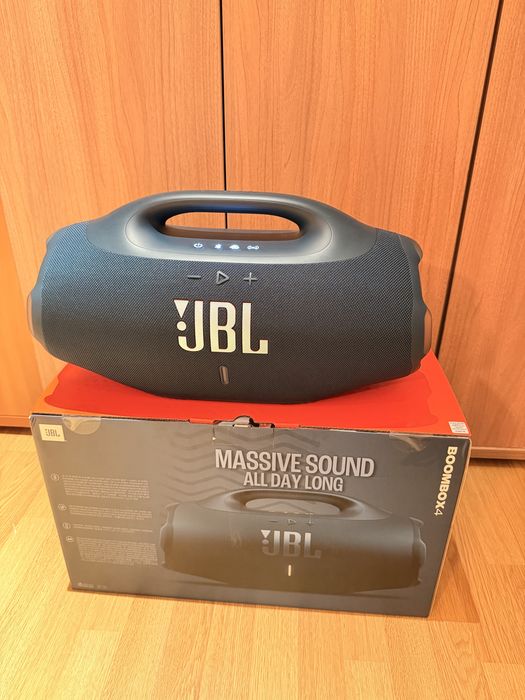 JBL Boombox 4