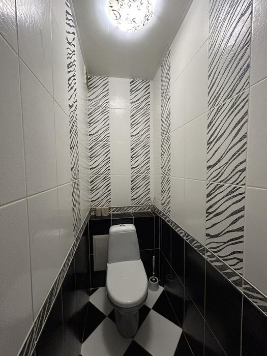 Здам 2 кВ на Грушевського (ТРЦ Глобал)