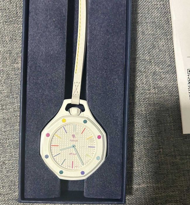 Swatch x AP Orenji Hachi – granatowo-pomarańczowy hit, 90h rezerwy