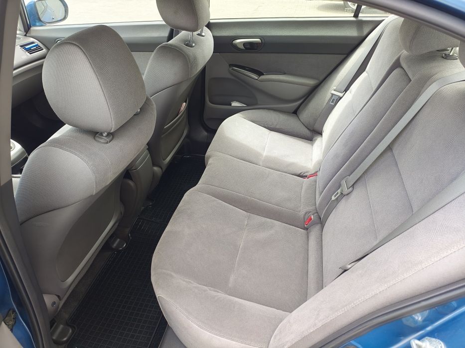 Honda civic 4d Hybrid 8 покоління 1.3 i-Vtec IMA