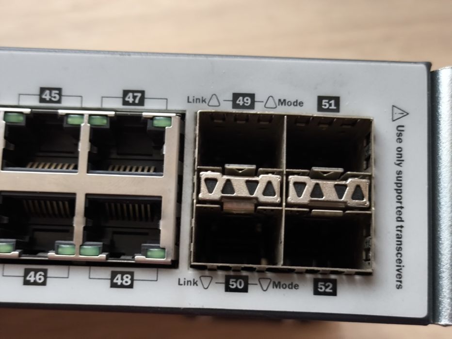 Zarządzalny przełącznik sieciowy HP 1810-48G Switch J9660A.