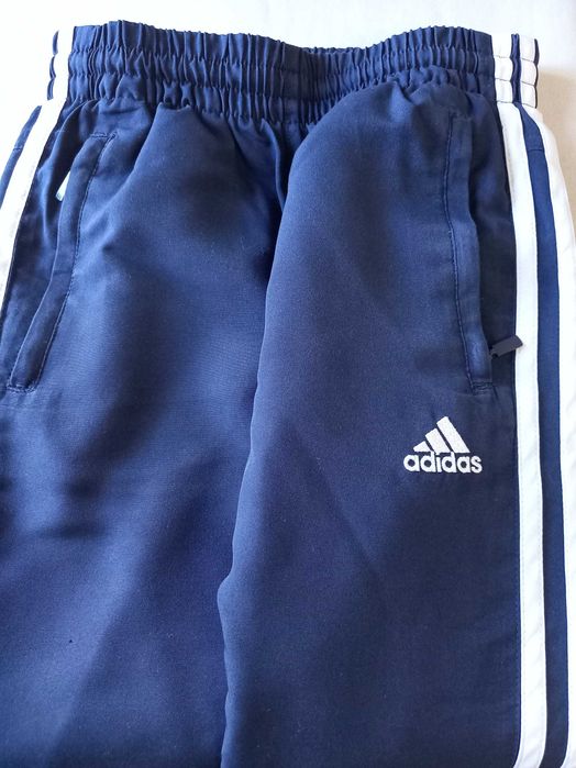 р. 110 - 116 Adidas спортивные штаны на подкладке на 5 -6 лет