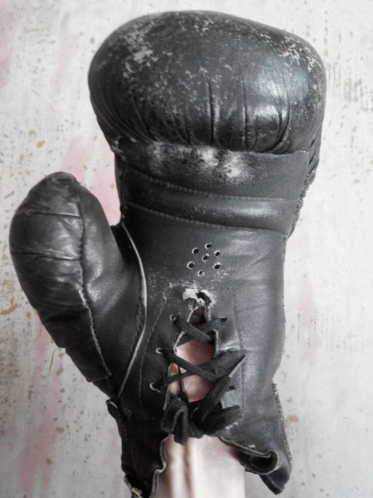 Боксерские перчатки